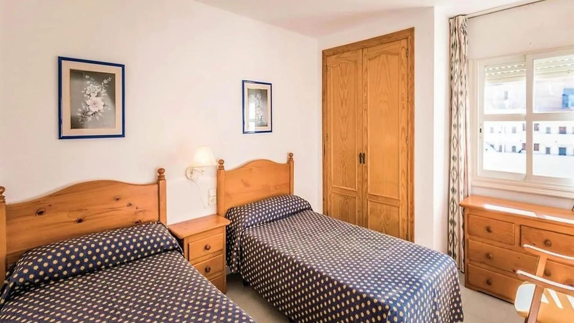 Lively Apartment In Andaluc A With Large Pool Las Salinas  Spagna